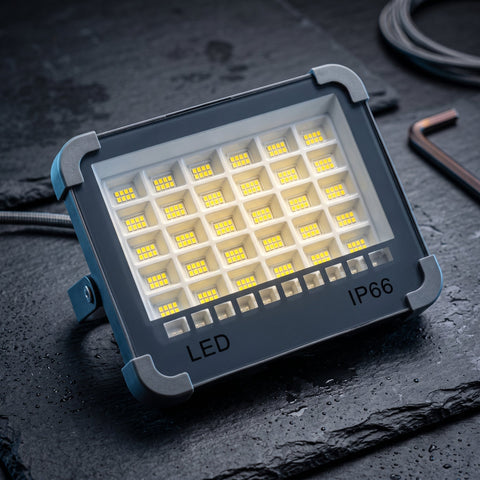 IP66 Waterproof LED Flood Light – High Brightness Outdoor Security Soler Light